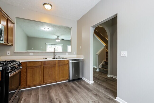 Building Photo - 281 Pearl Chambers Dr