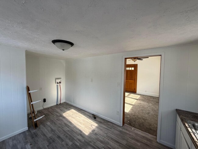 Building Photo - 923 Pierce Ave