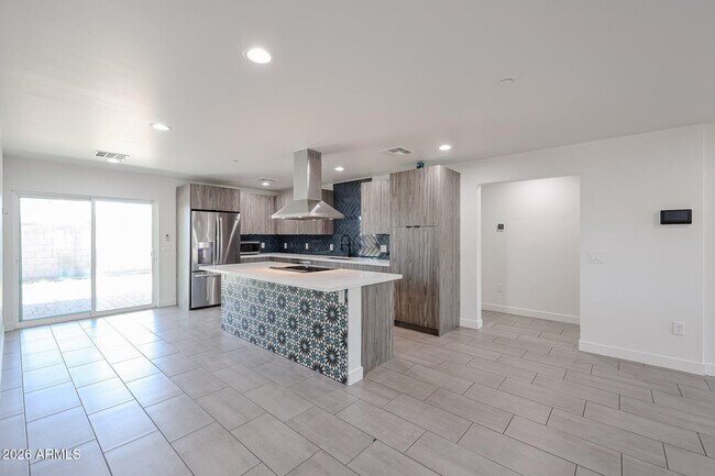 Building Photo - 2651 N 71st Pl