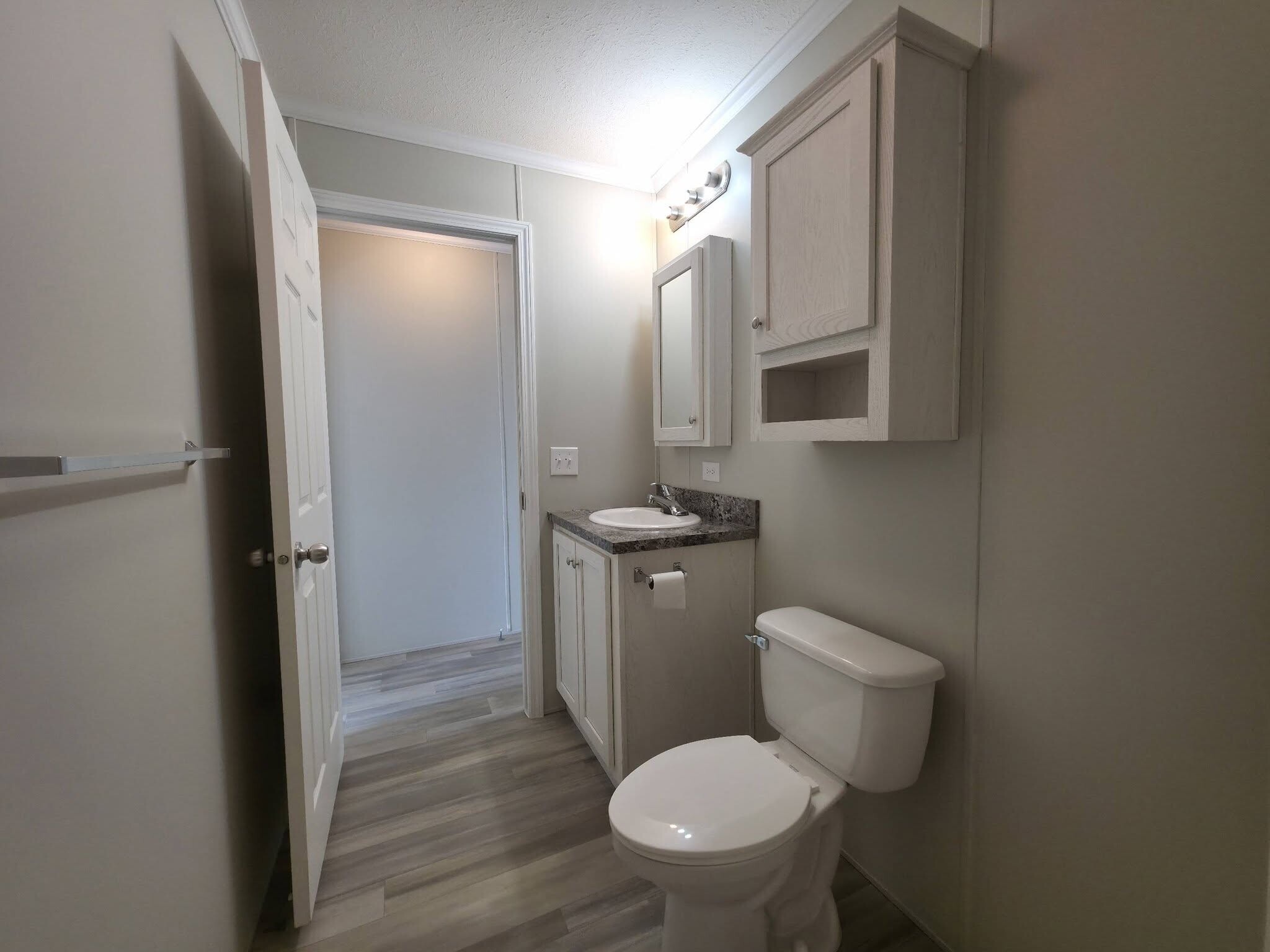 Building Photo - 1324 W Harbour Unit 157