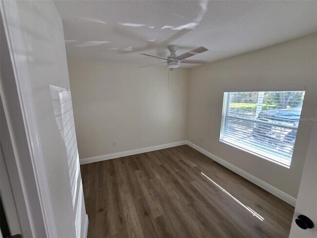Building Photo - 416 W Ianthe St