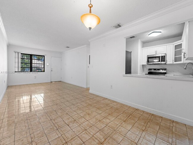 Building Photo - 7121 SW 102nd Ct