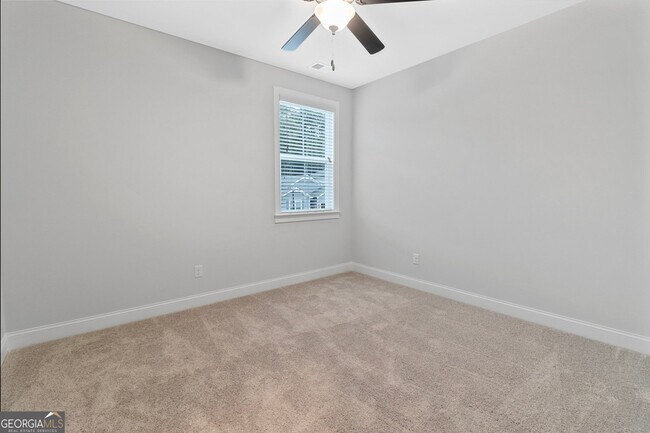 Building Photo - 127 Vivian Ln