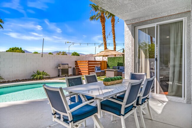 Building Photo - 79535 Dandelion Dr