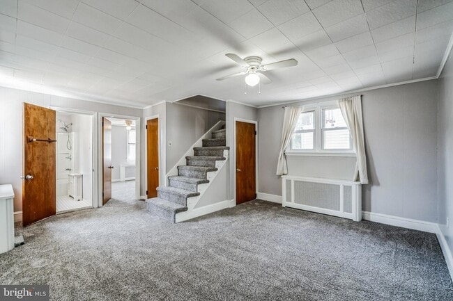Building Photo - 239 Lemonte St