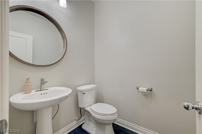 Building Photo - 276 Homeward Way