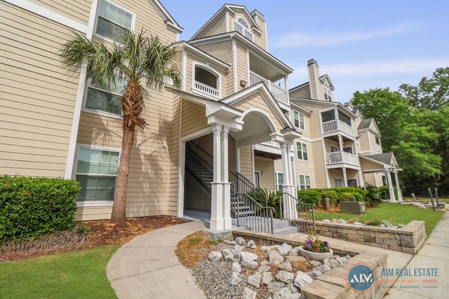 Primary Photo - Bright, Freshly Updated 2BR/2BA Condo at T...