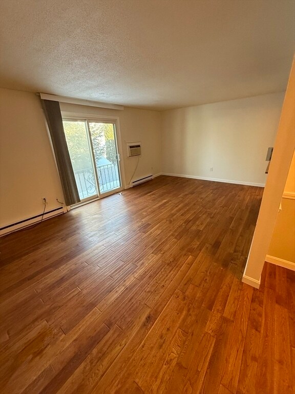 Building Photo - 64 Carter St