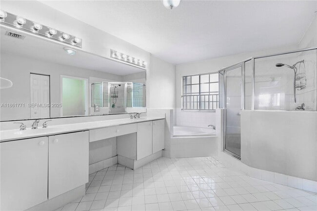 Building Photo - 11552 NW 69th Terrace