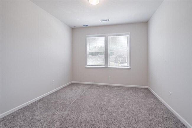 Building Photo - 1825 Wellston Dr