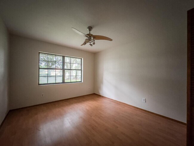 Building Photo - 8072 SW 54th Ct