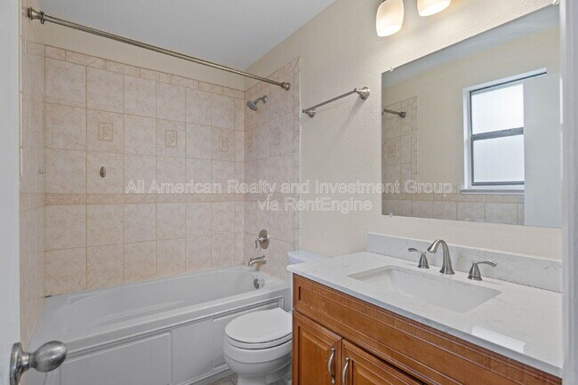 Building Photo - 137 Deville Dr