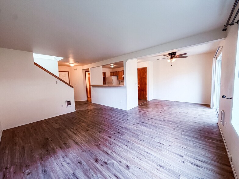 Building Photo - 943 College Ln NE