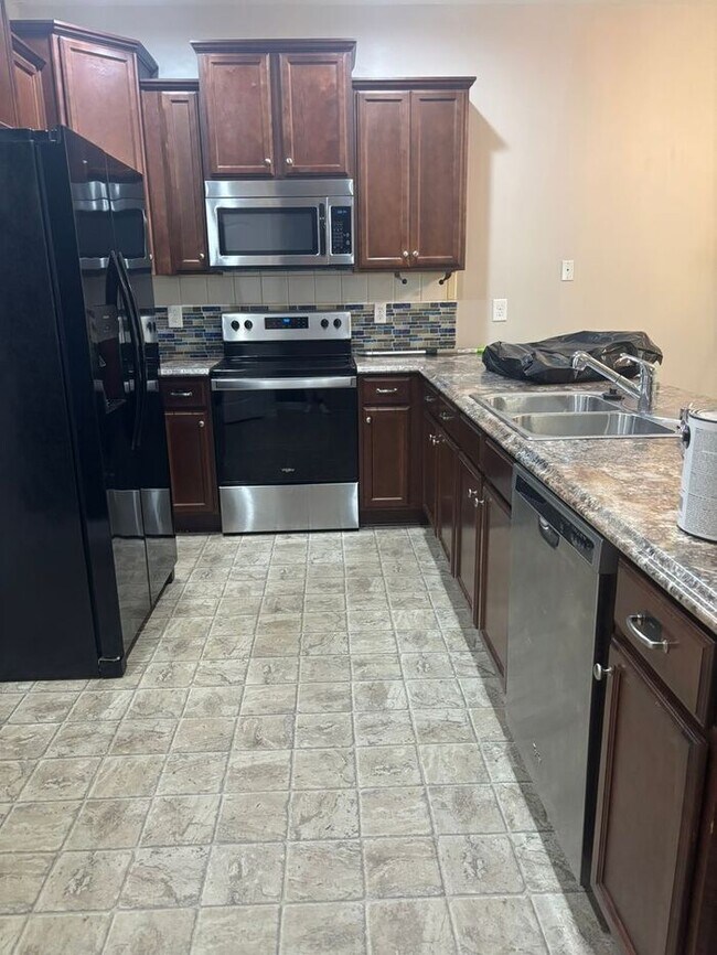 Building Photo - 57 Honey Brook Ct
