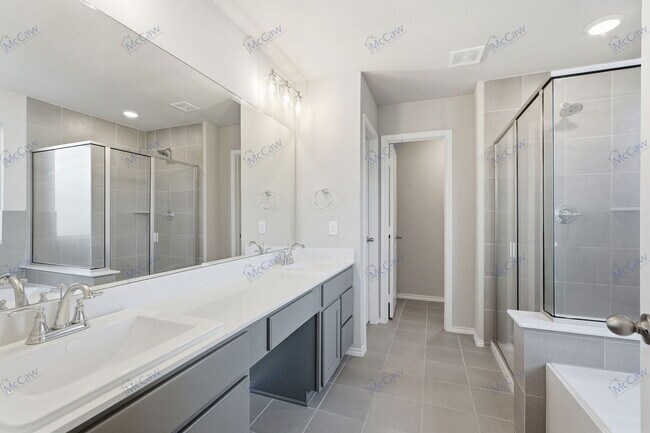 Building Photo - 7041 Helena Hl