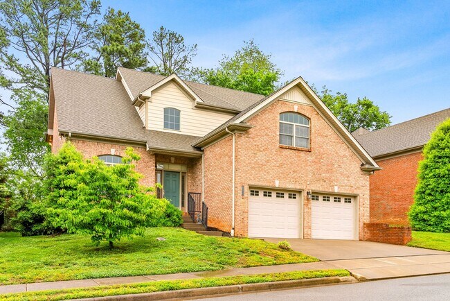 Building Photo - Gorgeous Upscale Home in the Gated Savanna...