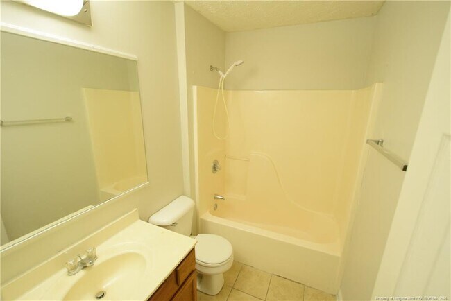 Building Photo - 6475 Applewhite Rd