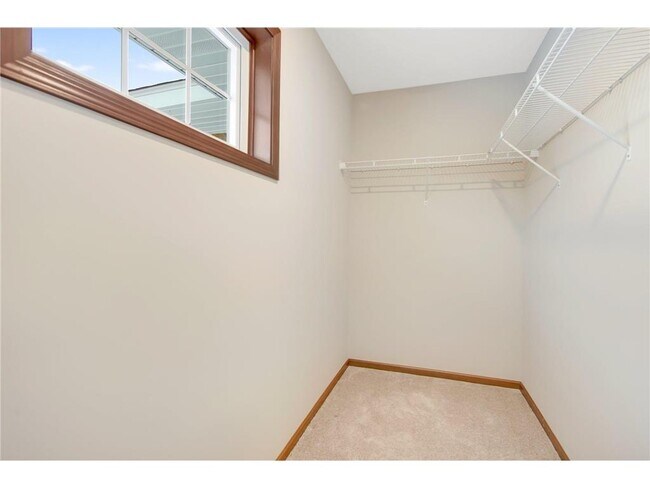 Building Photo - 463 Martin Way