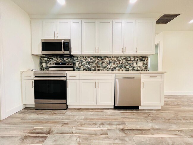 Building Photo - 3663 Laurette Ln