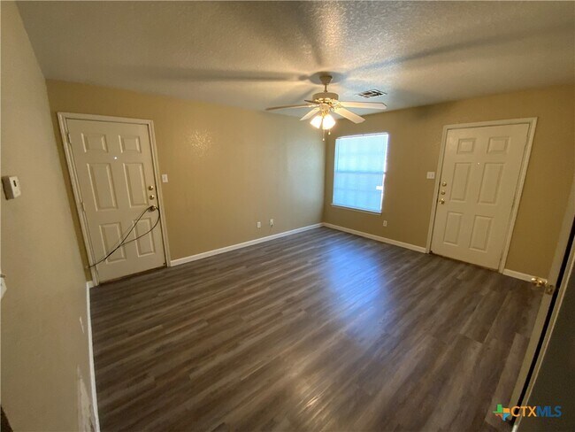 Building Photo - 2602 Edgefield St