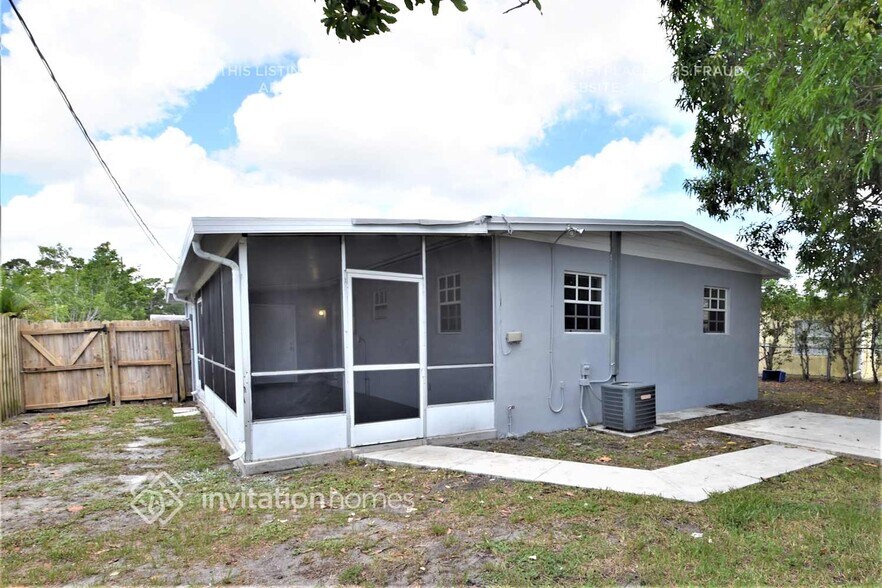 Building Photo - 38 Tortuga Rd