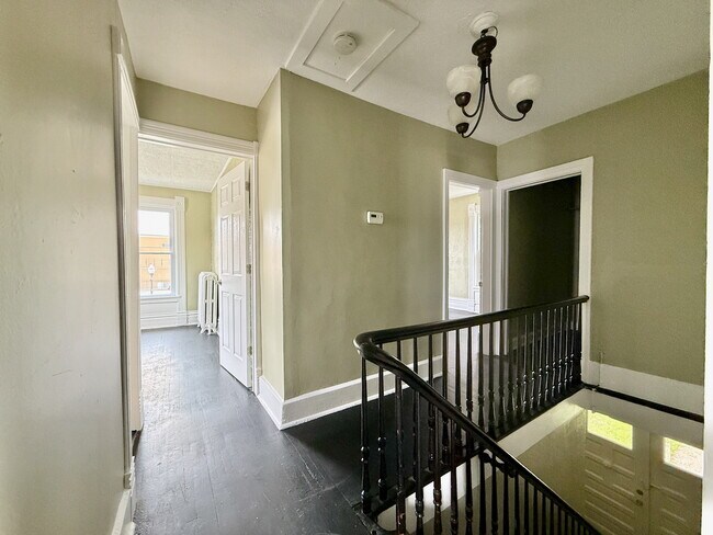 Building Photo - 203 Symphony Way