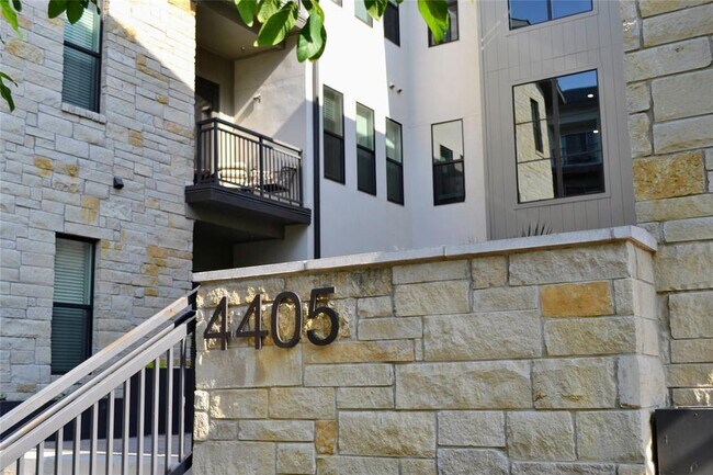 Building Photo - 4405 Jackson Ave