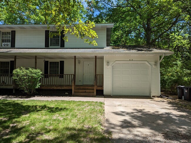 Outside - Front - 414 Willow St