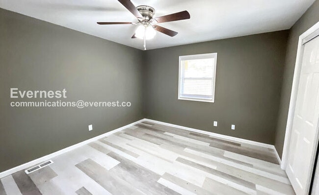 Building Photo - 3316 Roadrunner Trail