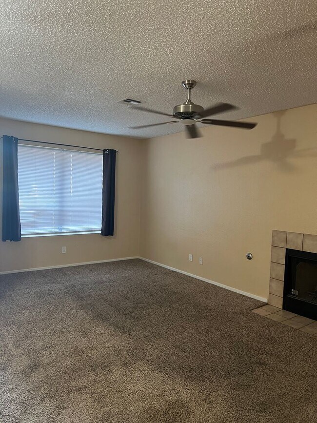Building Photo - All Appliances