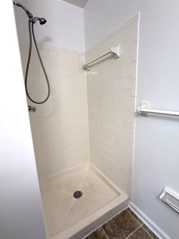 Building Photo - 691 Biltmore Dr