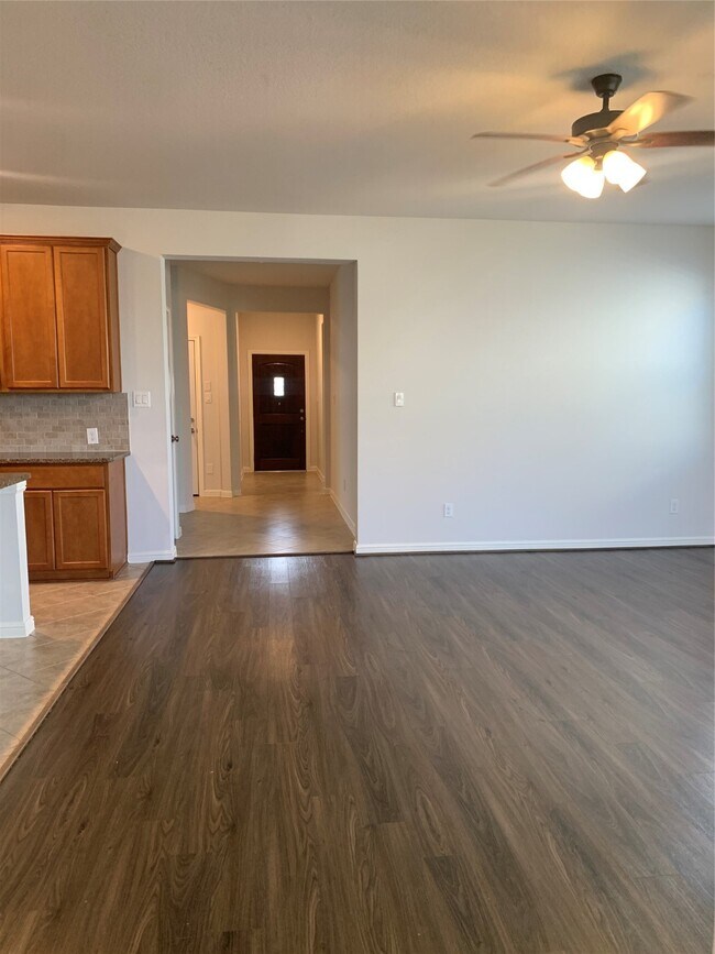 Building Photo - 18807 Fulvetta Haven Way