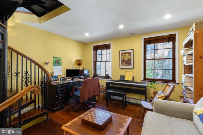 Building Photo - 928 Irving St