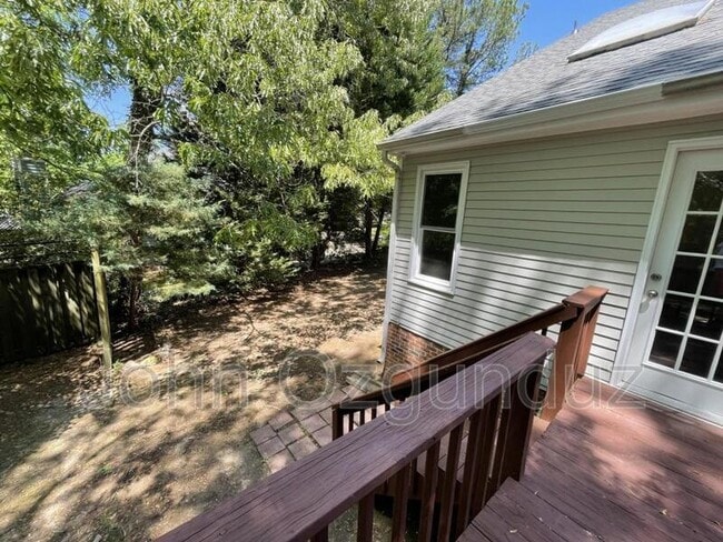 Building Photo - 5108 Sinclair Dr