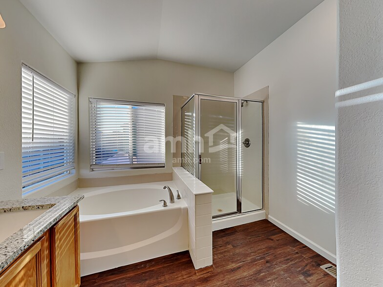Building Photo - 2095 Pinyon Jay Dr