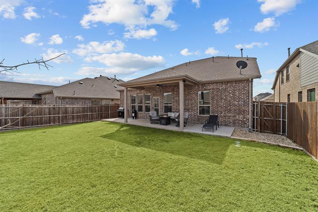 Building Photo - 910 Blackhawk Dr