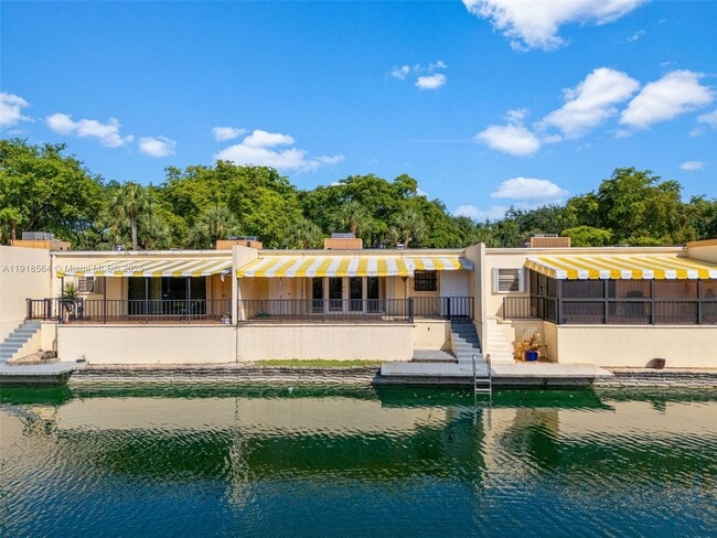 Building Photo - 15504 Sharpecroft Dr