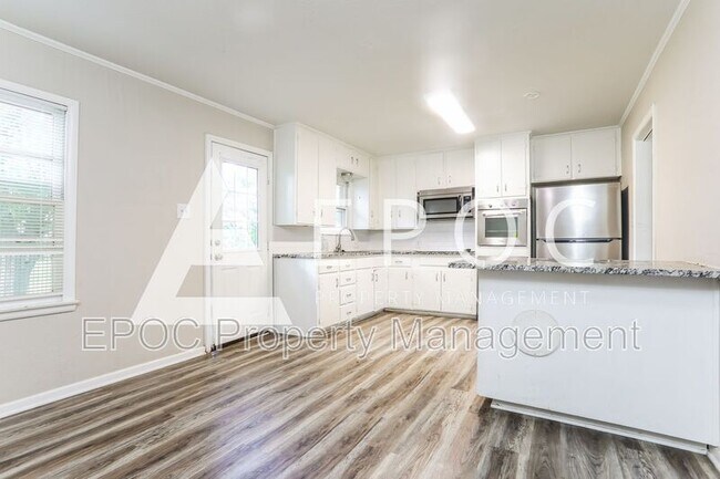 Building Photo - 118 Darden Dr