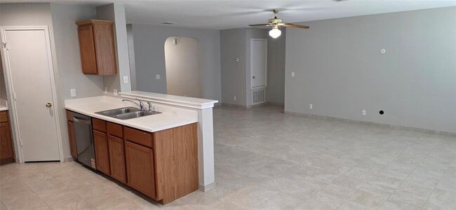 Building Photo - 1304 Anna Palm Way