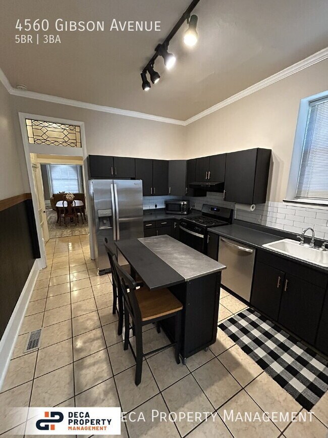 Building Photo - 4560 Gibson Ave