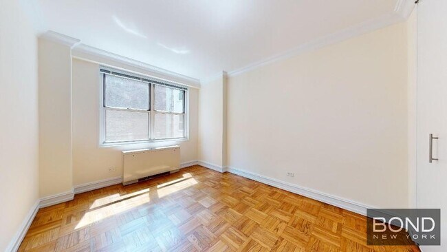 Building Photo - 888 Eighth Avenue