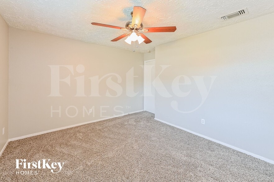 Building Photo - 8403 Rustwood Ct