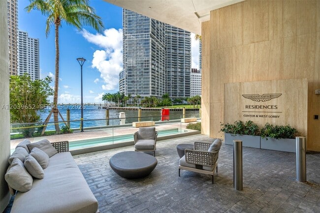 Building Photo - 300 Biscayne Blvd