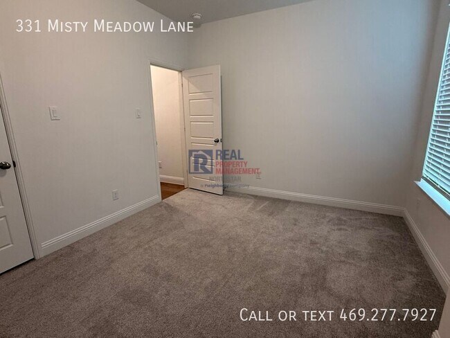 Building Photo - 331 Misty Mdw Ln