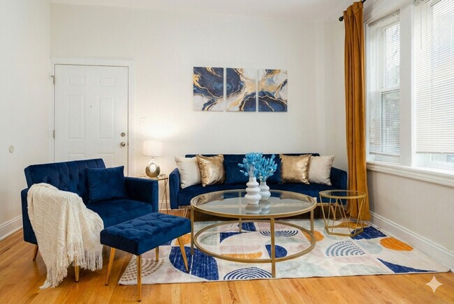 Building Photo - 2721 W Congress Pkwy