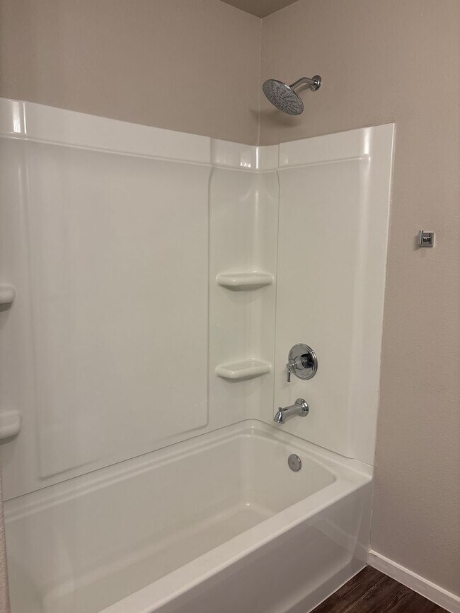 Building Photo - Half off the 1st month's rent!!