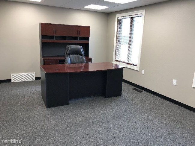 Building Photo - 2101 Broadwater Ave