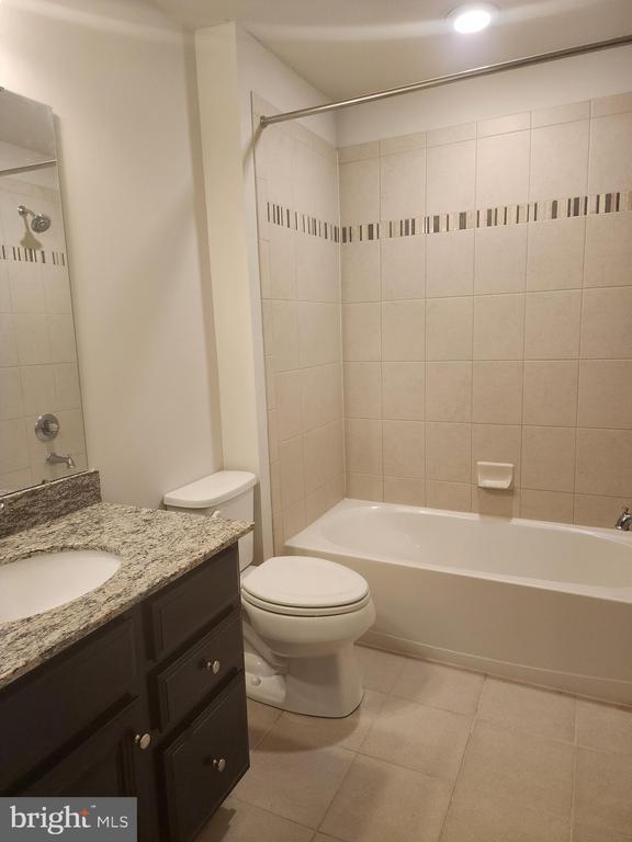 Building Photo - 439 Goodwick Dr