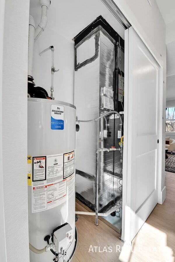 Building Photo - 6643 W 52nd Dr