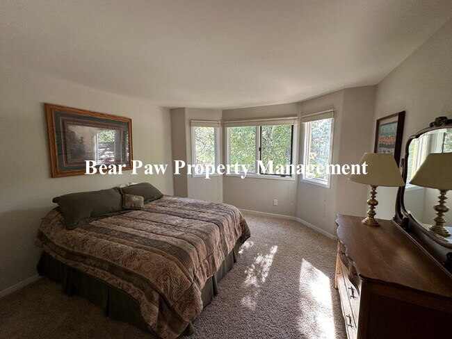 Building Photo - New Lower Price on this Magnificent Home in The Ridge!!